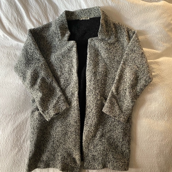 Cozy Zara Cardigan - Picture 1 of 3